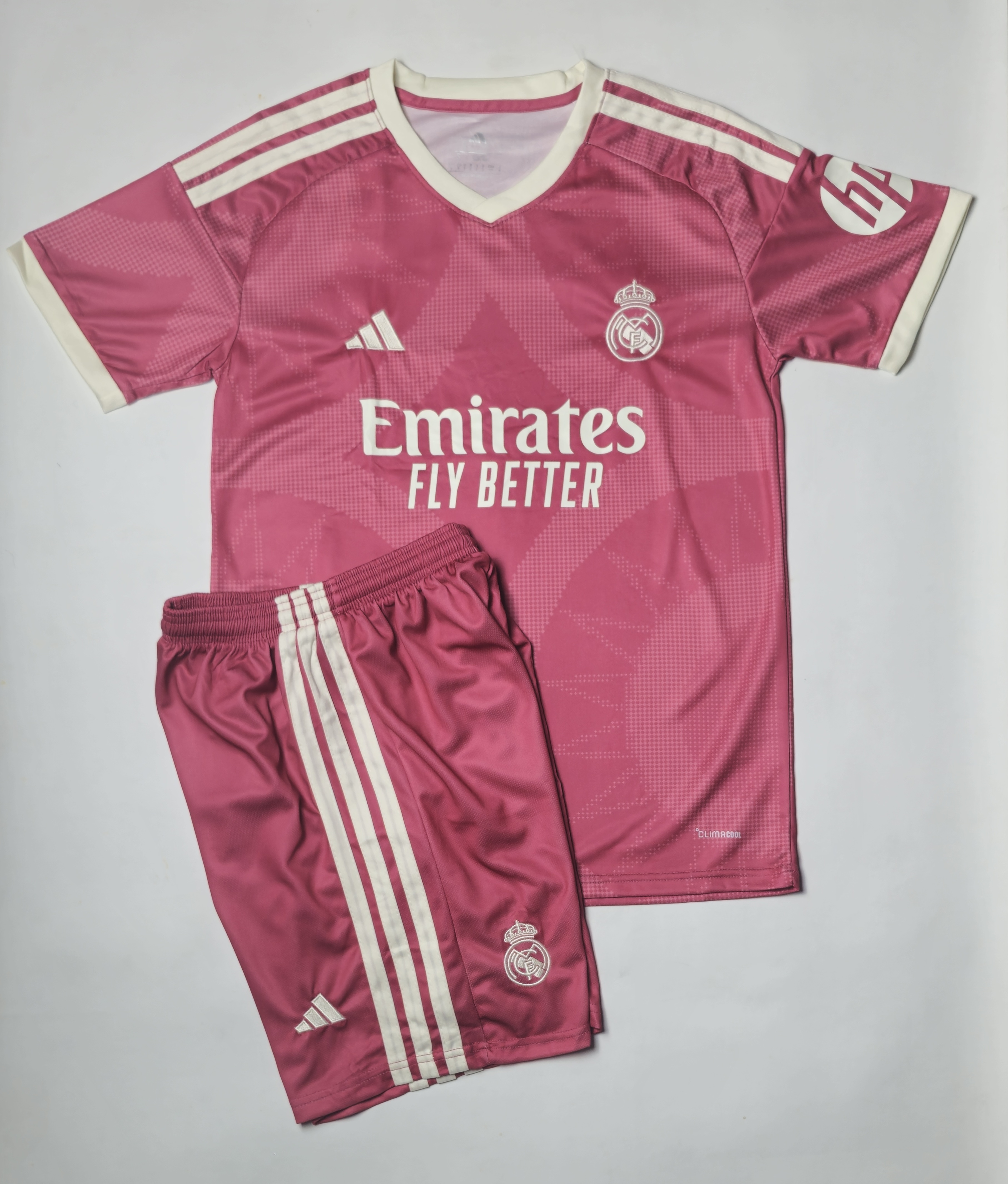 کیت هواداری سوم رئال مادرید 2026/2027_Real Madrid 26_27 Third Fan Kit Pink