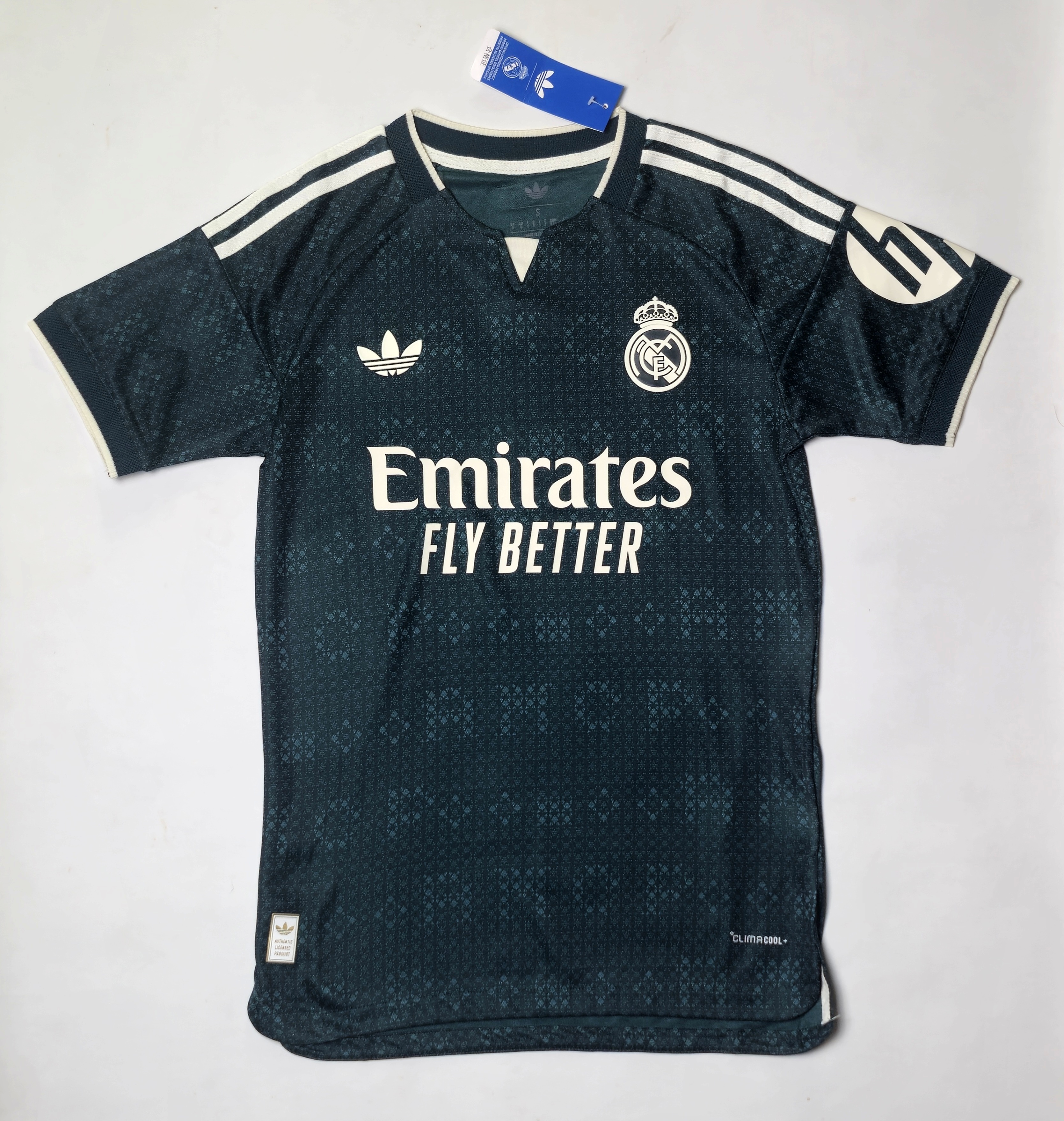 کیت پلیری دوم رئال مادرید 2026/2027_ Real-Madrid-2026-2027-Second-Player-Jersey