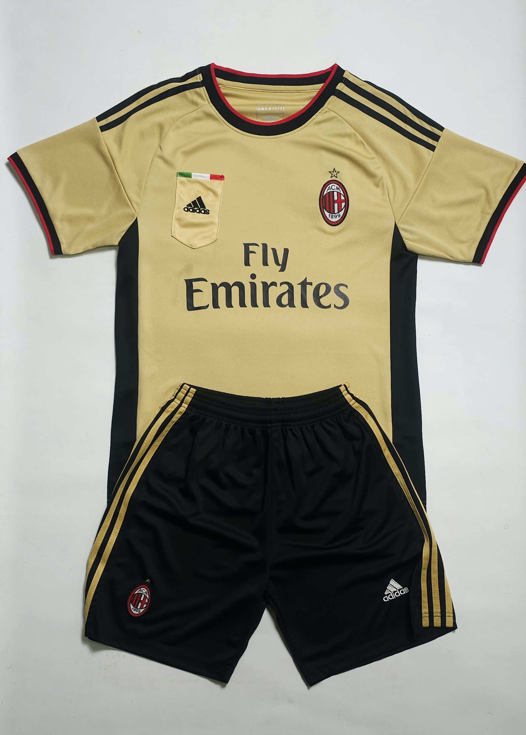 کیت هواداری سوم آث میلان 2013/2014_`ac-milan-2013-2014-third-fan-football-shirt`